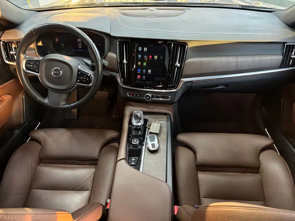 Volvo S90 — фото 6