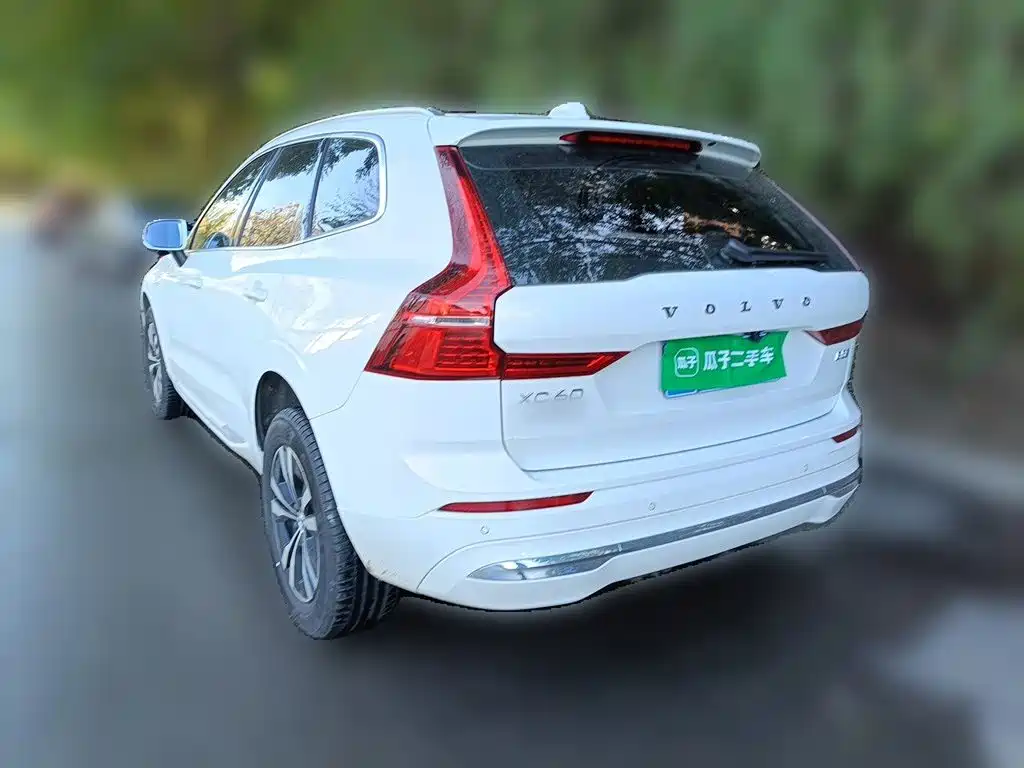 Volvo XC60 — фото 4