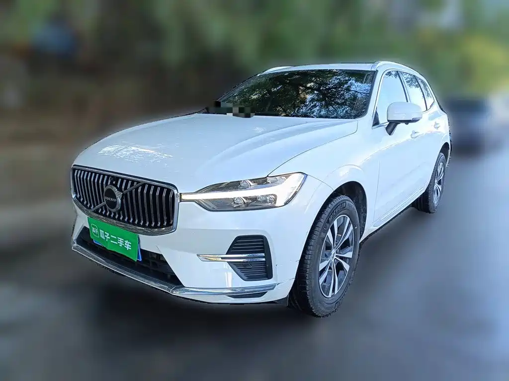 Volvo XC60 — фото 1