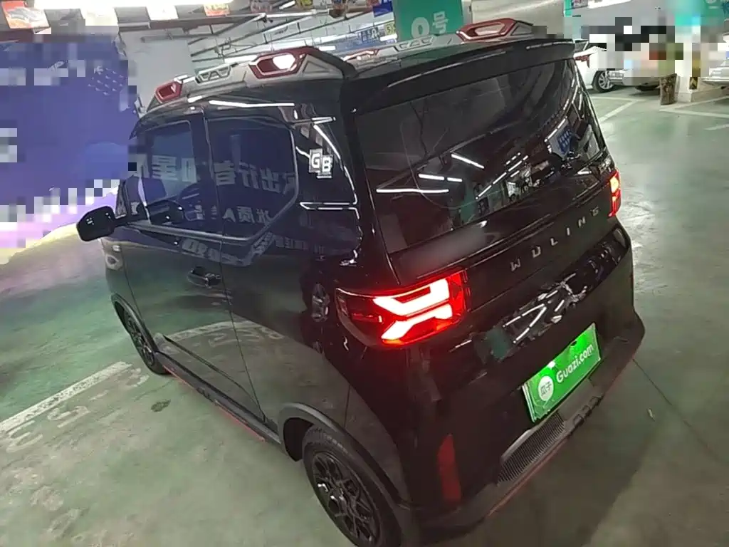 Wuling MINIEV — фото 4