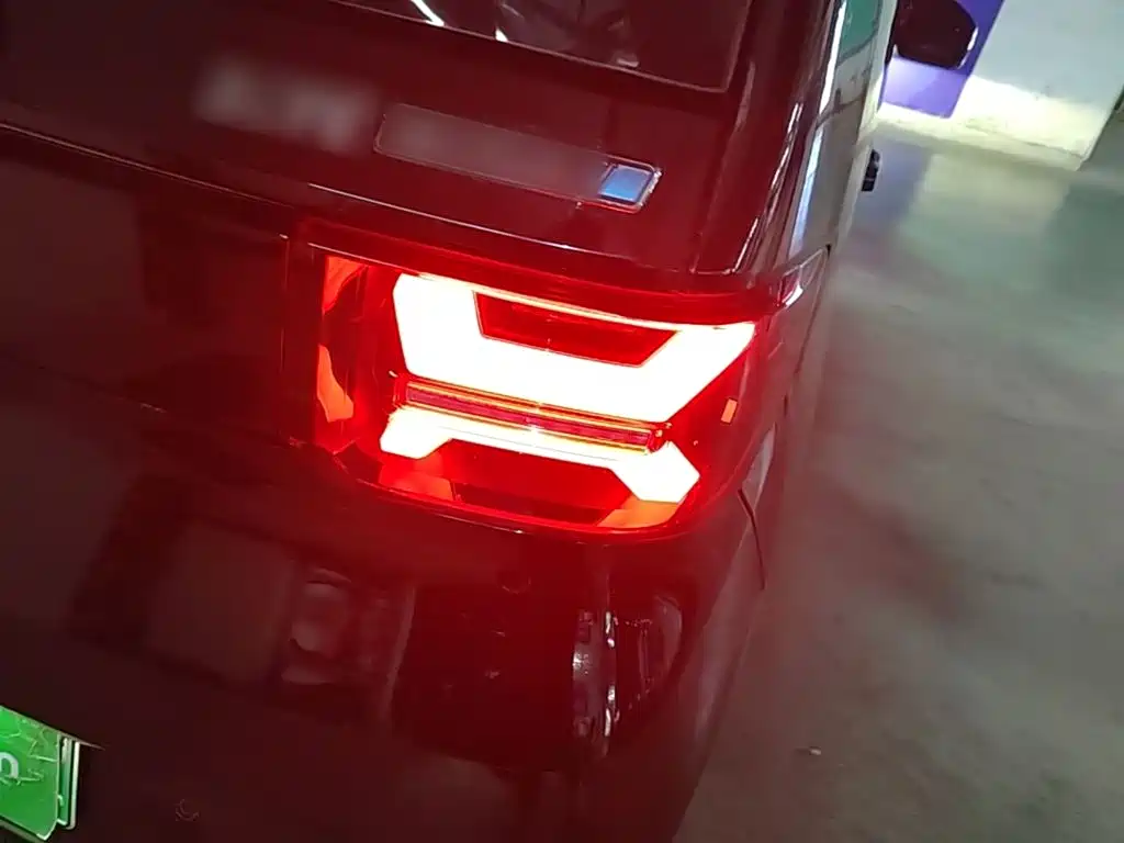 Wuling MINIEV — фото 7