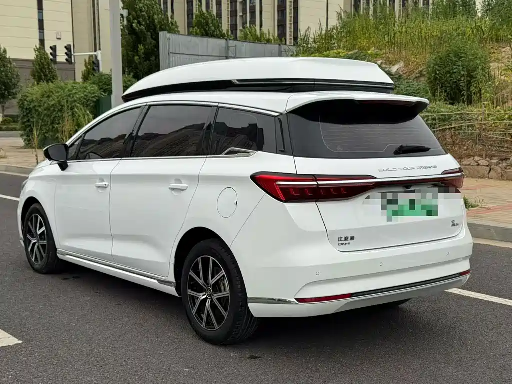 BYD MAX New Energy — фото 7