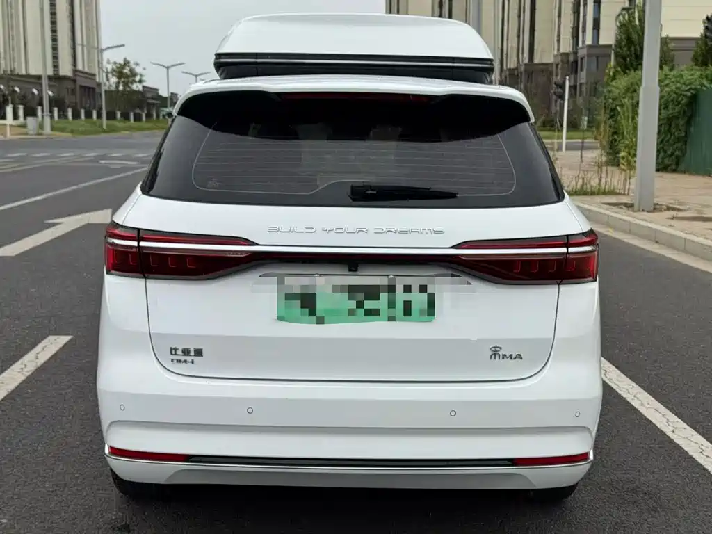 BYD MAX New Energy — фото 8
