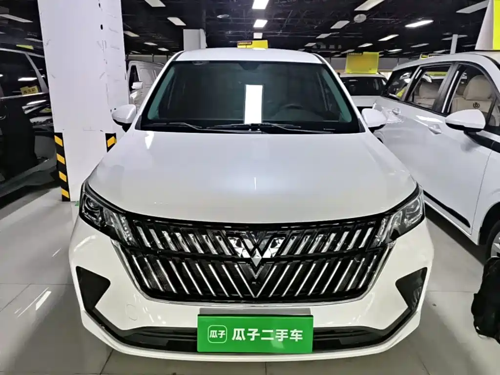 Wuling Jiachen — фото 2