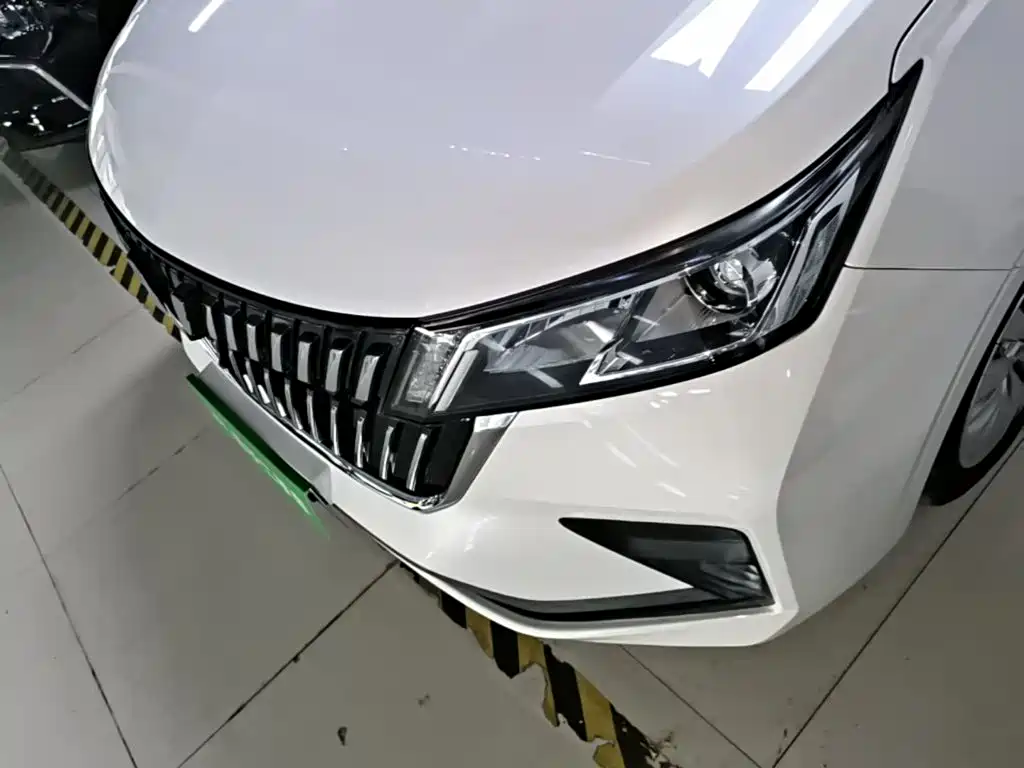 Wuling Jiachen — фото 23