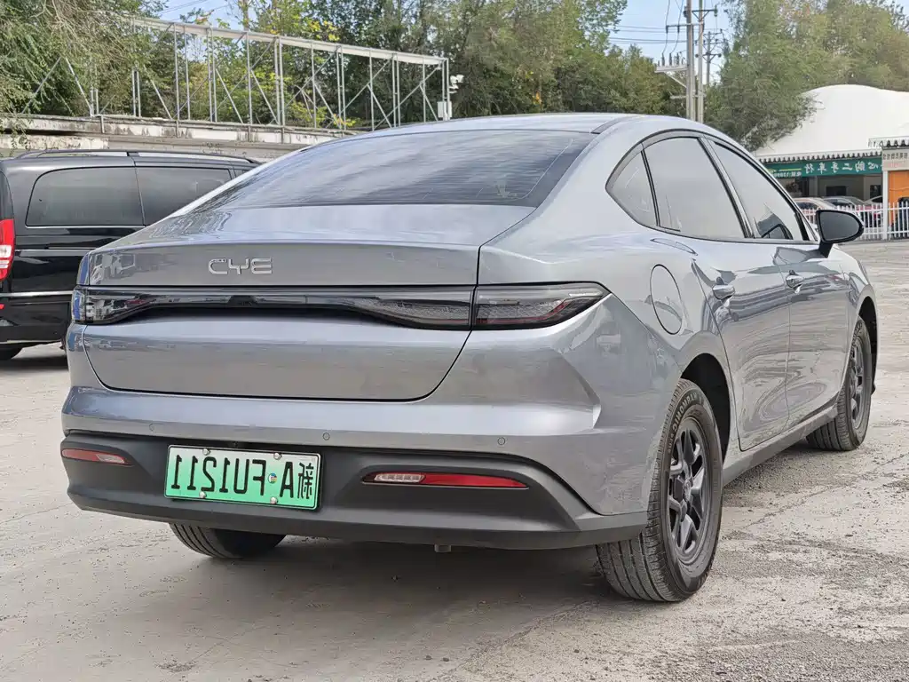 BYD Seal 05 DM-i — фото 7
