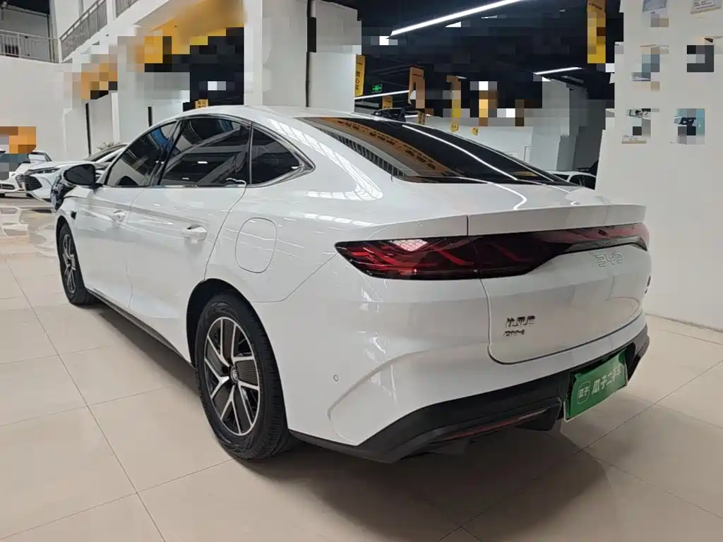 BYD Qin L — фото 5