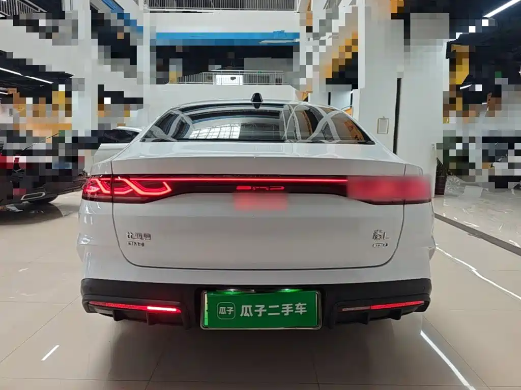BYD Qin L — фото 6