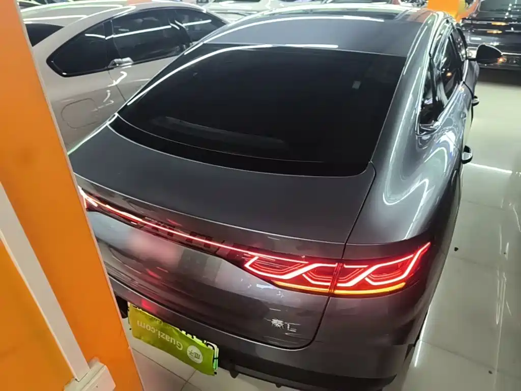 BYD Qin L — фото 6