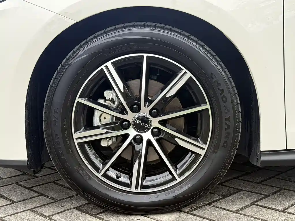 BYD Seal 06 — фото 10