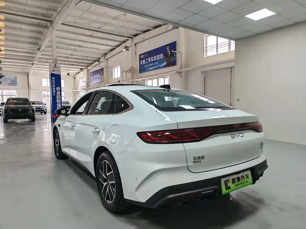 BYD Qin L — фото 6