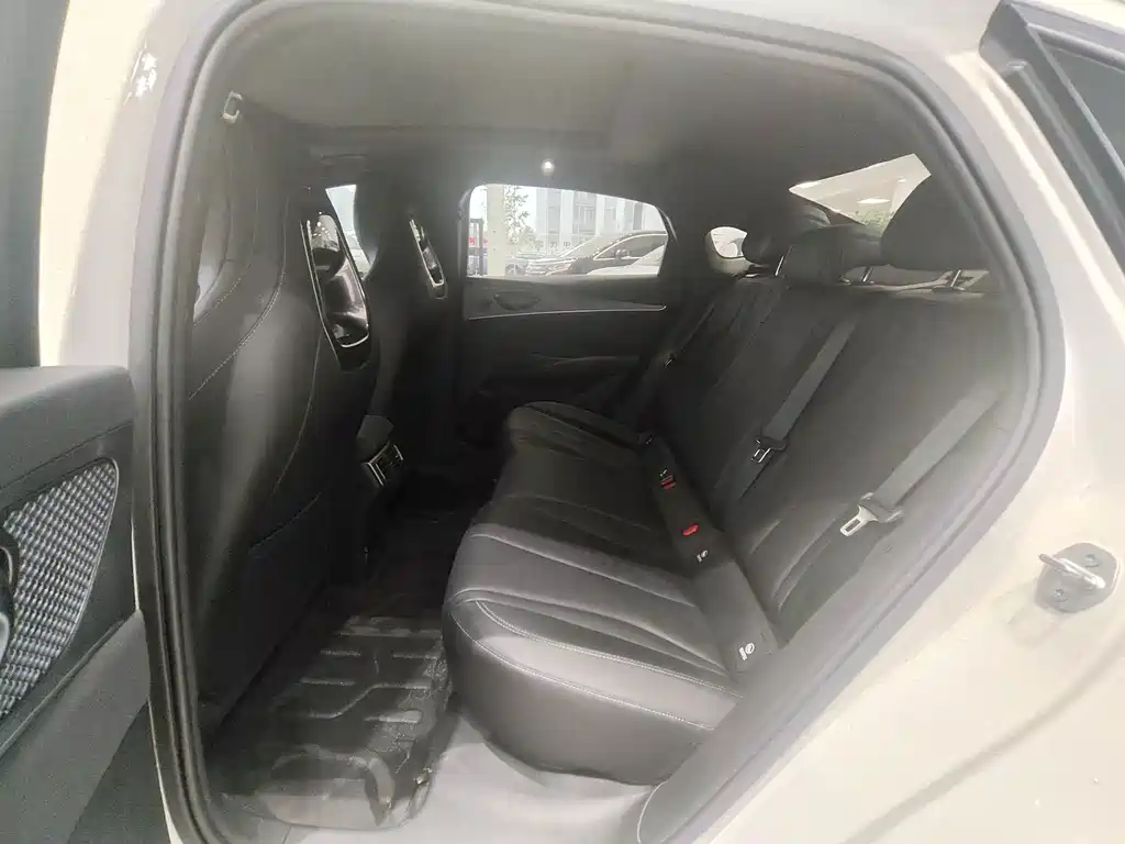 BYD Seal 06 — фото 10