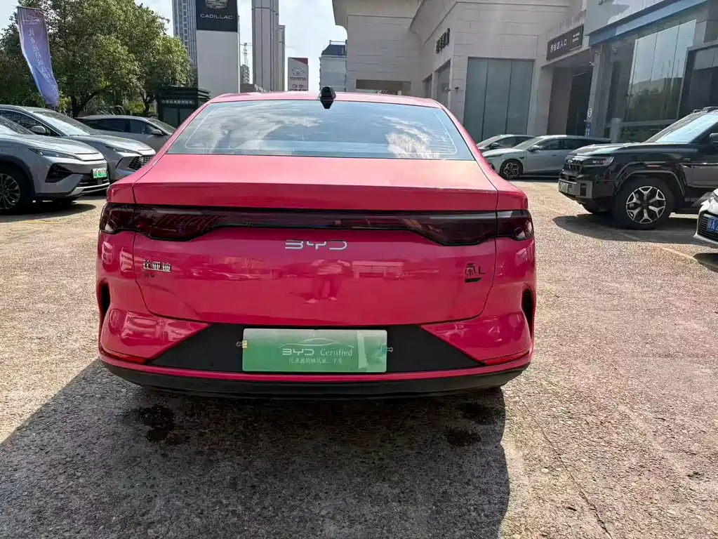 BYD Qin L — фото 6