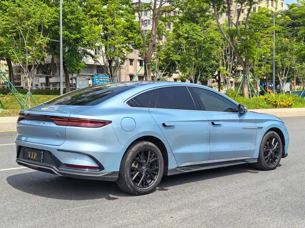 BYD Han — фото 11