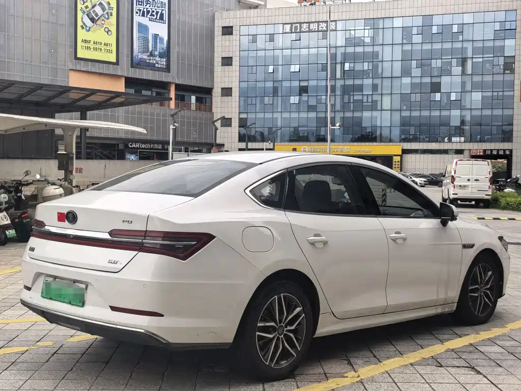 BYD Qin Pro NEV — фото 4