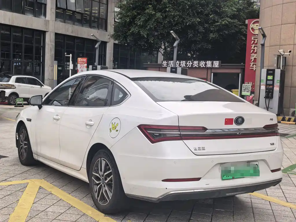 BYD Qin Pro NEV — фото 6