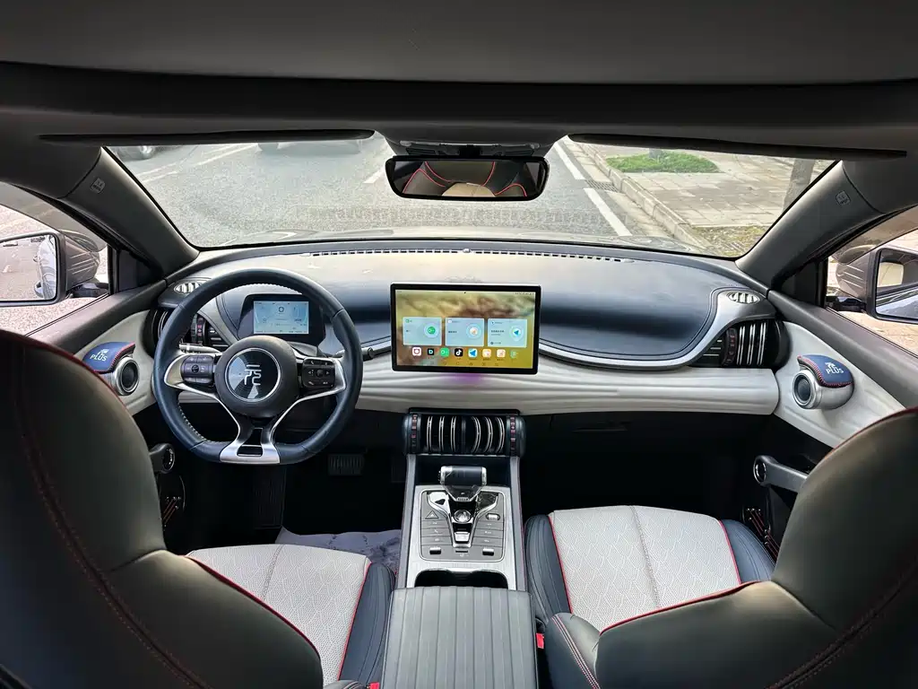 BYD Yuan Plus — фото 4
