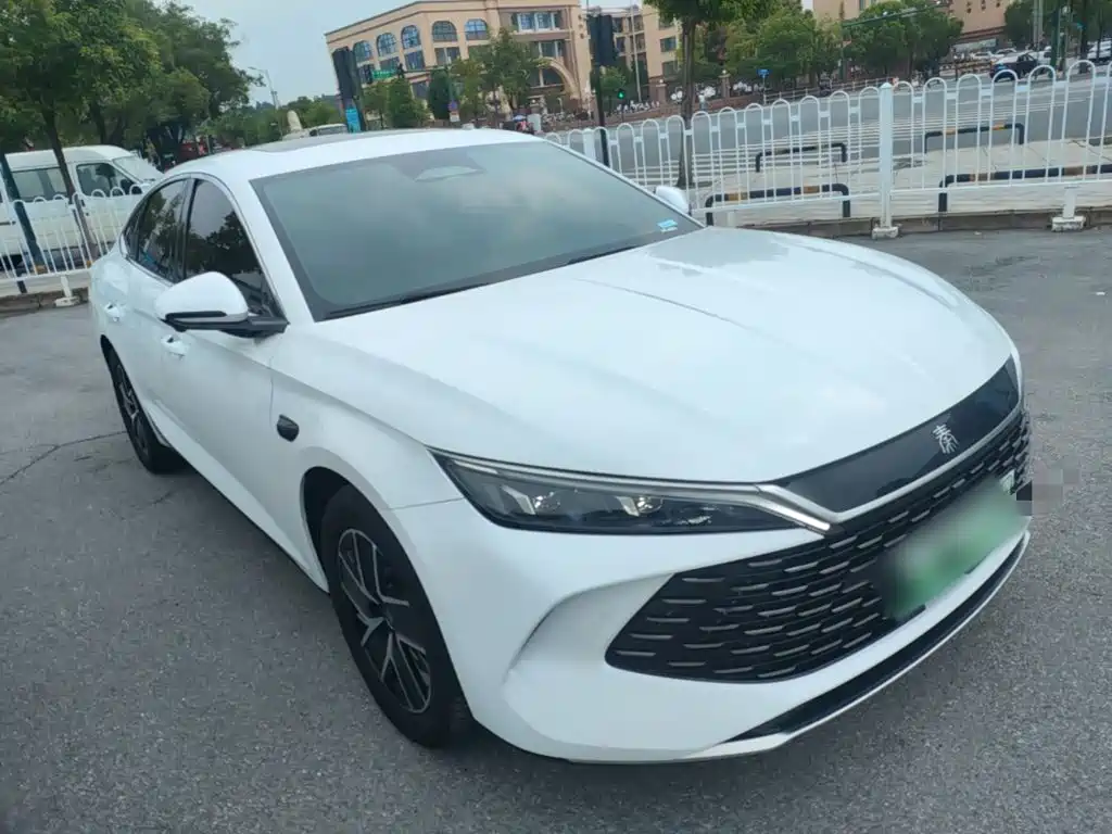 BYD Qin L — фото 4