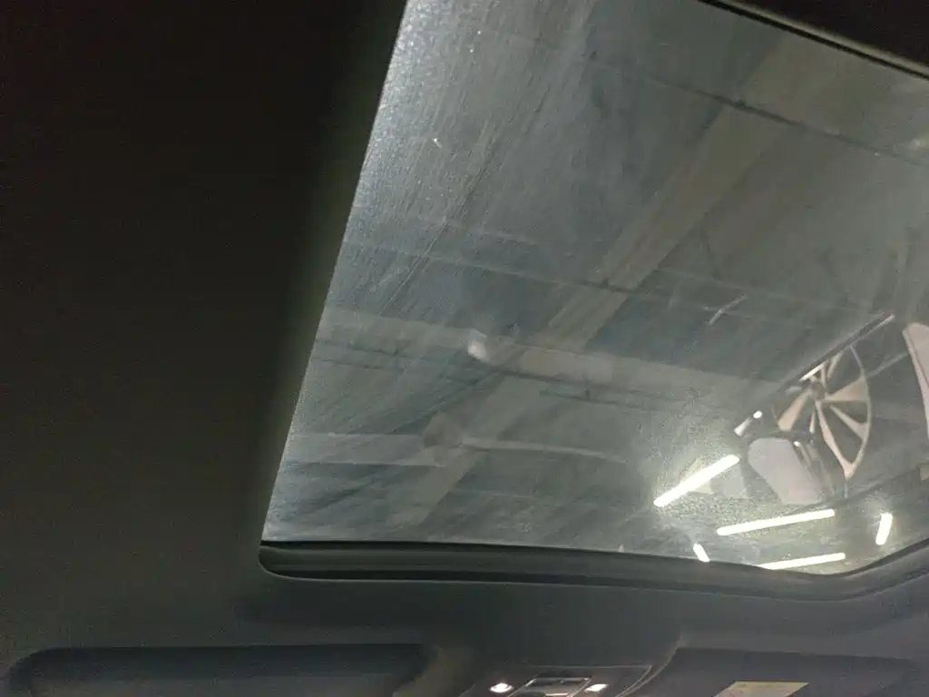 BYD L DM-i — фото 18