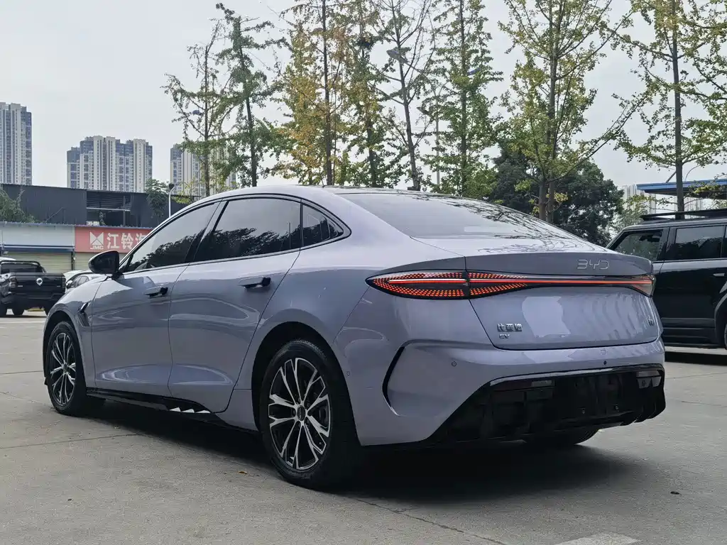 BYD Seal — фото 9