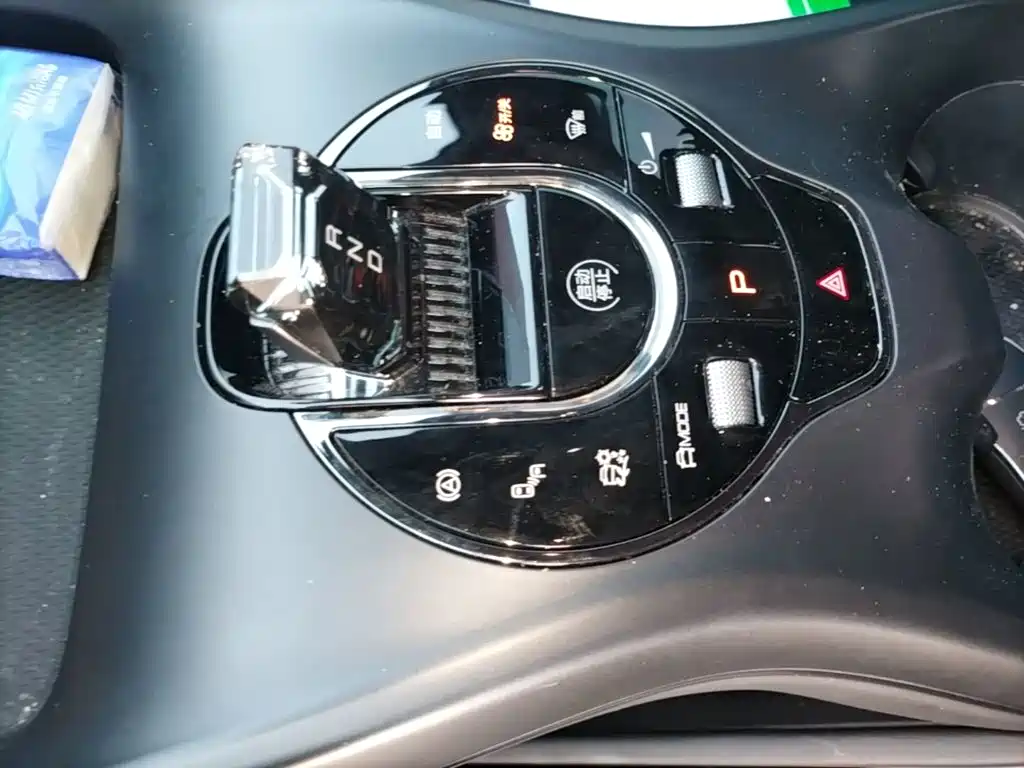 BYD Seal — фото 14