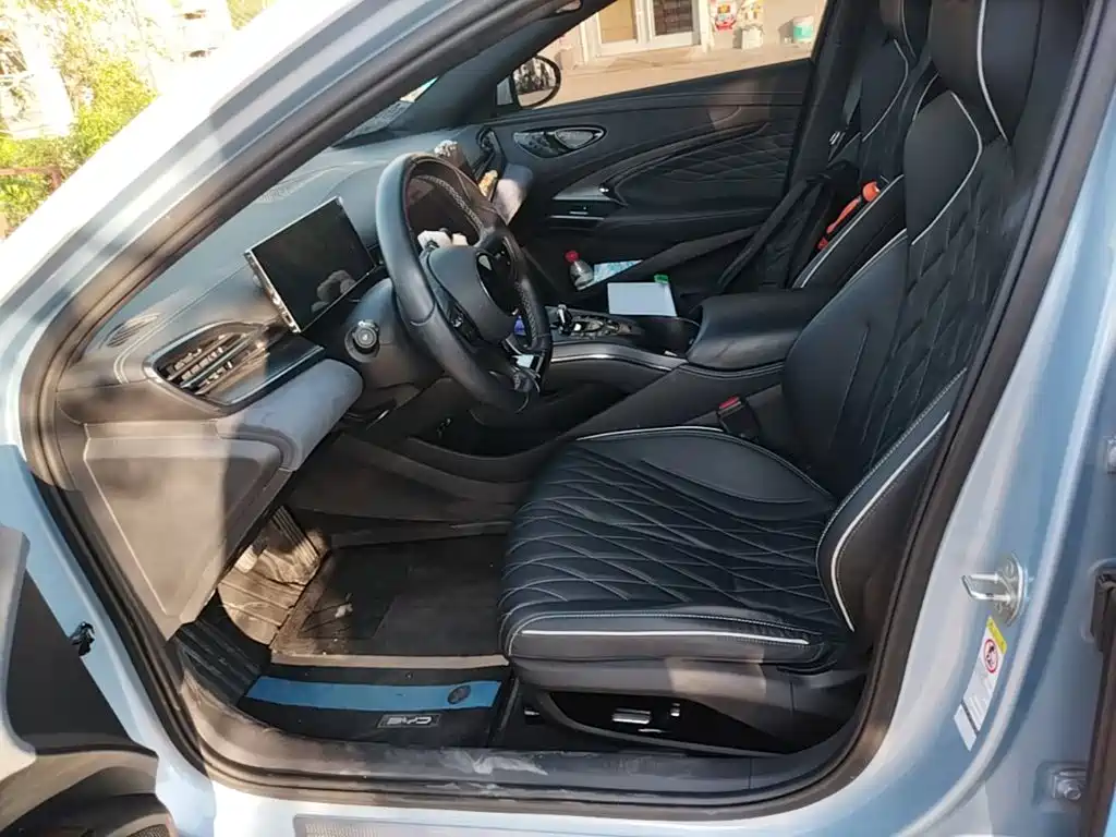 BYD Seal — фото 15