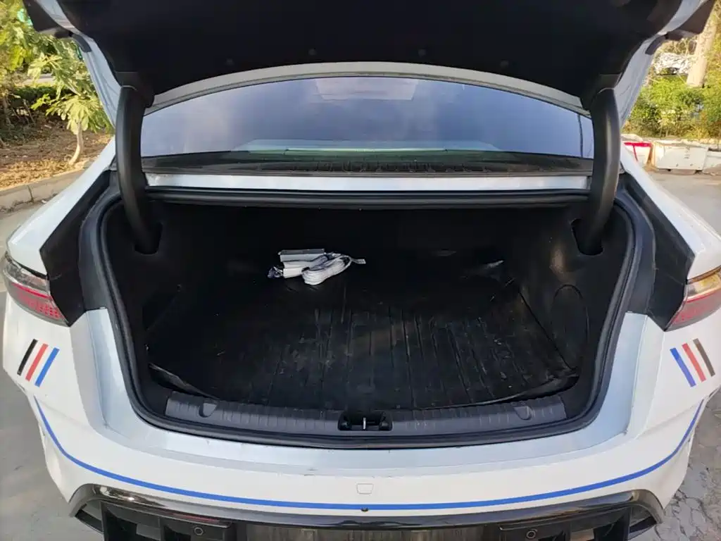 BYD Seal — фото 19