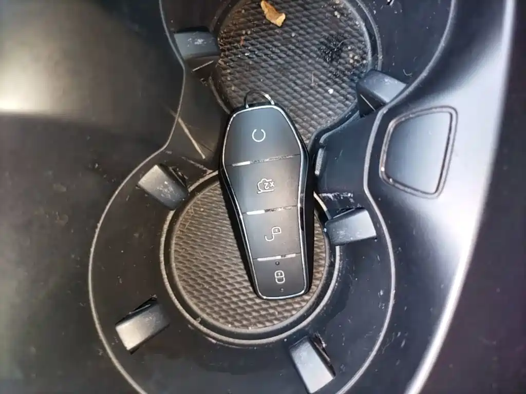 BYD Seal — фото 9