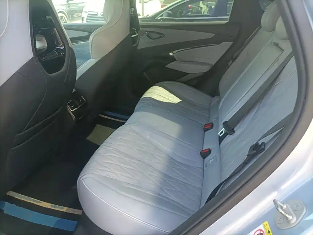 BYD Seal — фото 17