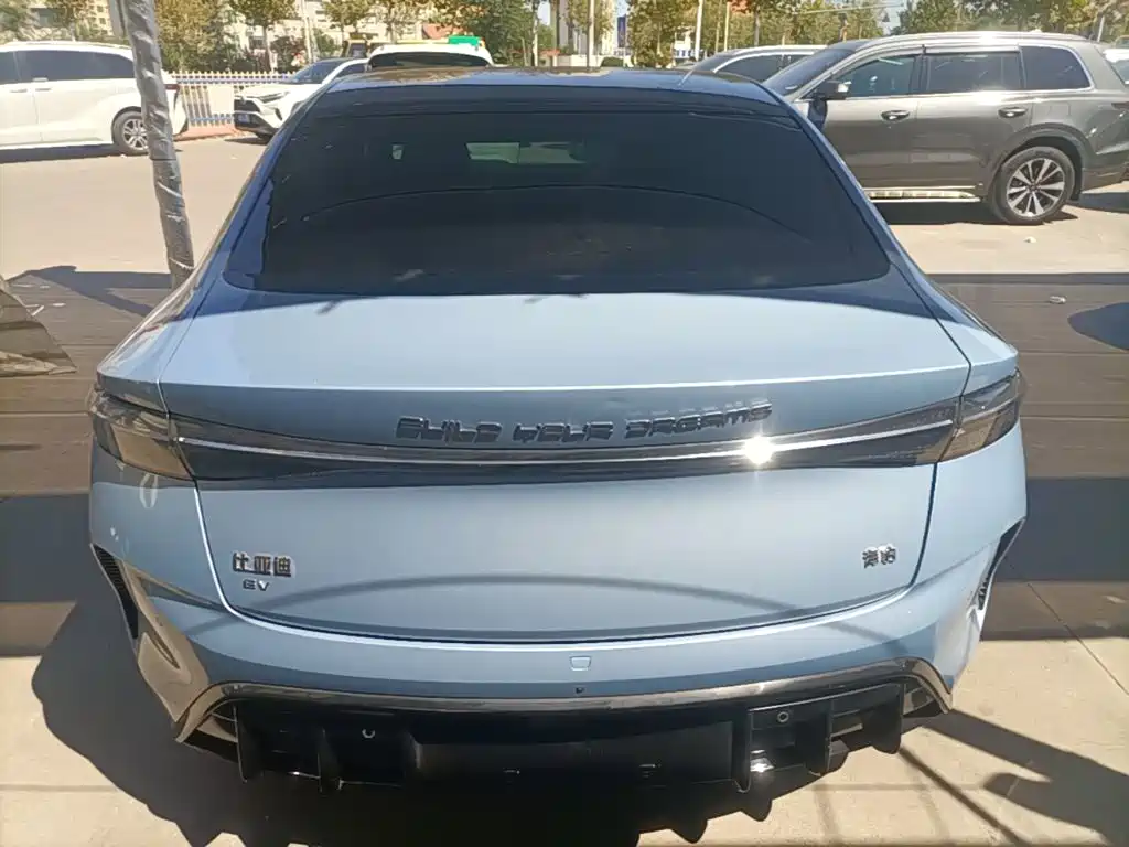 BYD Seal — фото 6