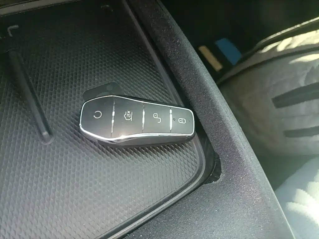 BYD Seal — фото 9