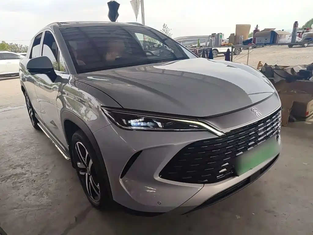 BYD L DM-i — фото 4