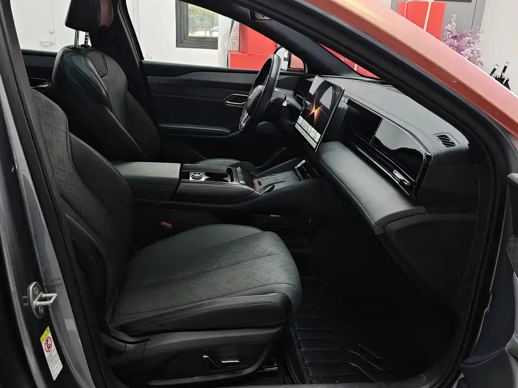 BYD Qin L — фото 22