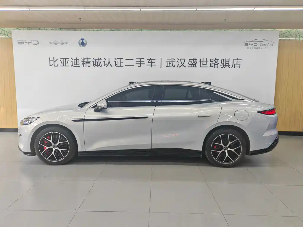 BYD Han L — фото 4