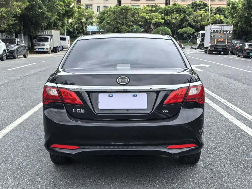 BYD F3 — фото 4