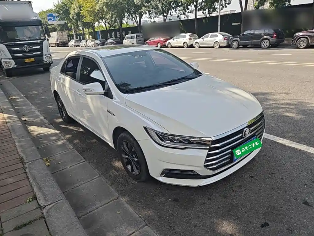 BYD Qin — фото 22