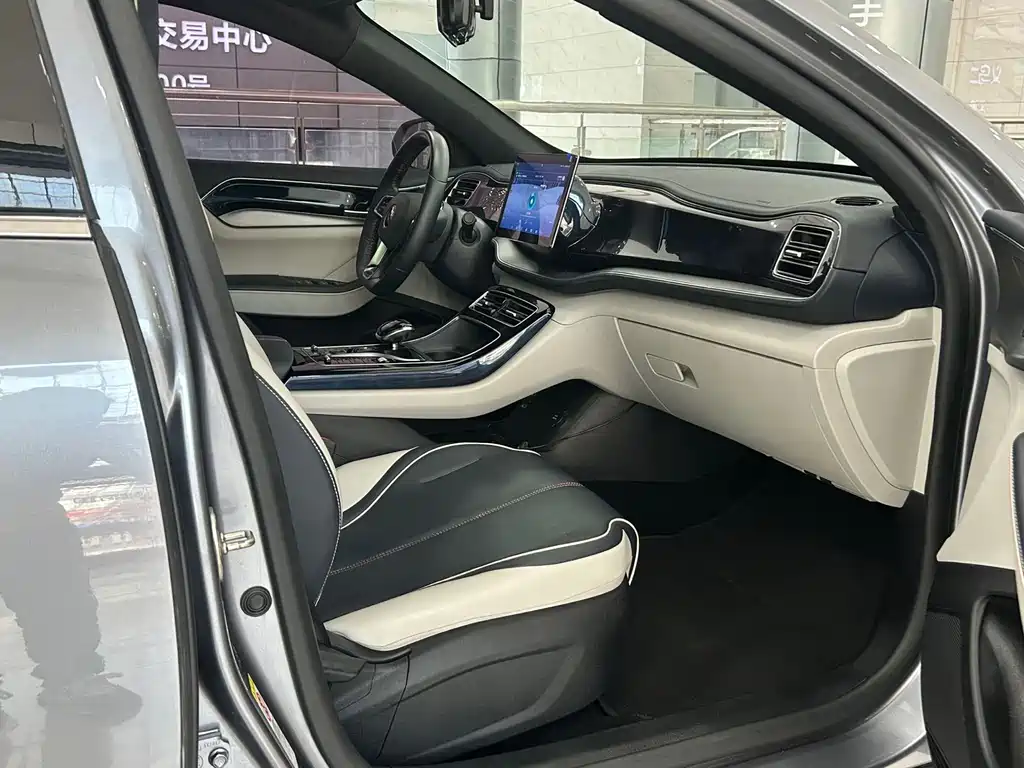 BYD Qin PLUS — фото 10