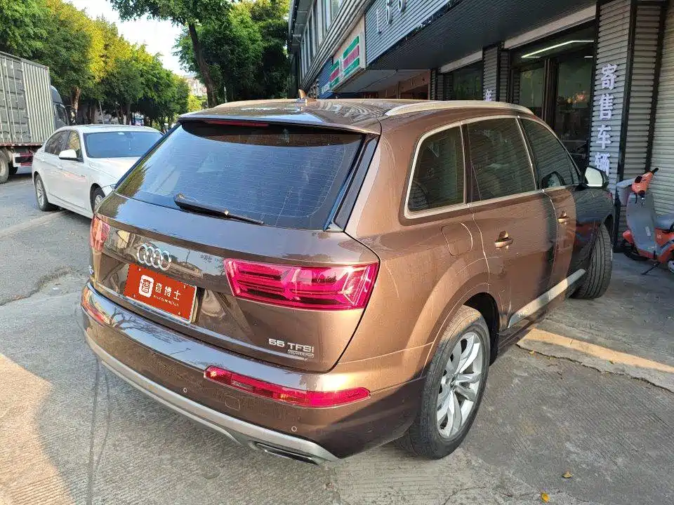 Audi Q7 — фото 3