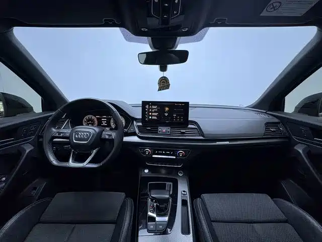 Audi Q5L Sportback — фото 2