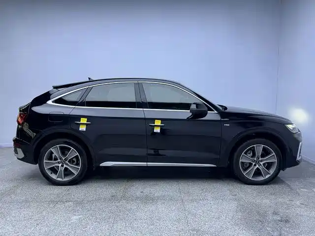 Audi Q5L Sportback — фото 3