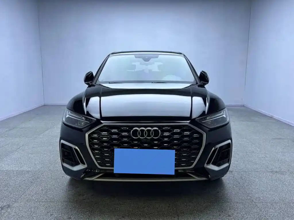 Audi Q5L Sportback — фото 5