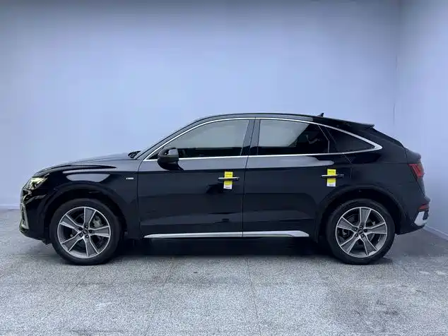 Audi Q5L Sportback — фото 6