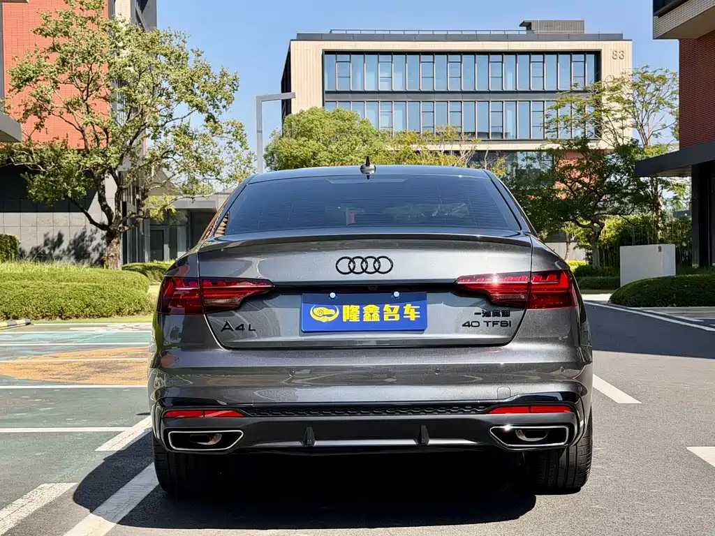 Audi A4L — фото 5