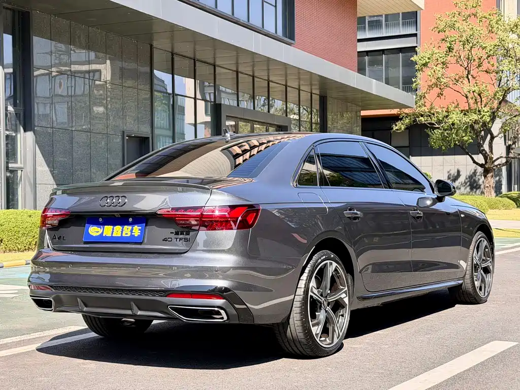 Audi A4L — фото 6