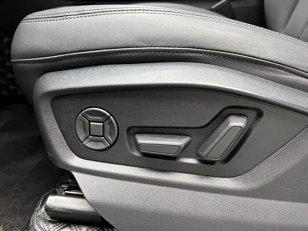 Audi Q7 — фото 6