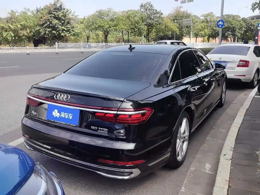 Audi A8 — фото 3