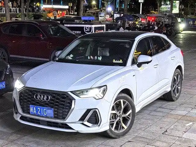 Audi Q3 Sportback — фото 1