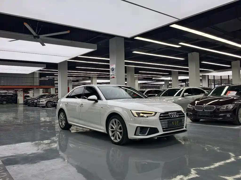 Audi A4L — фото 3