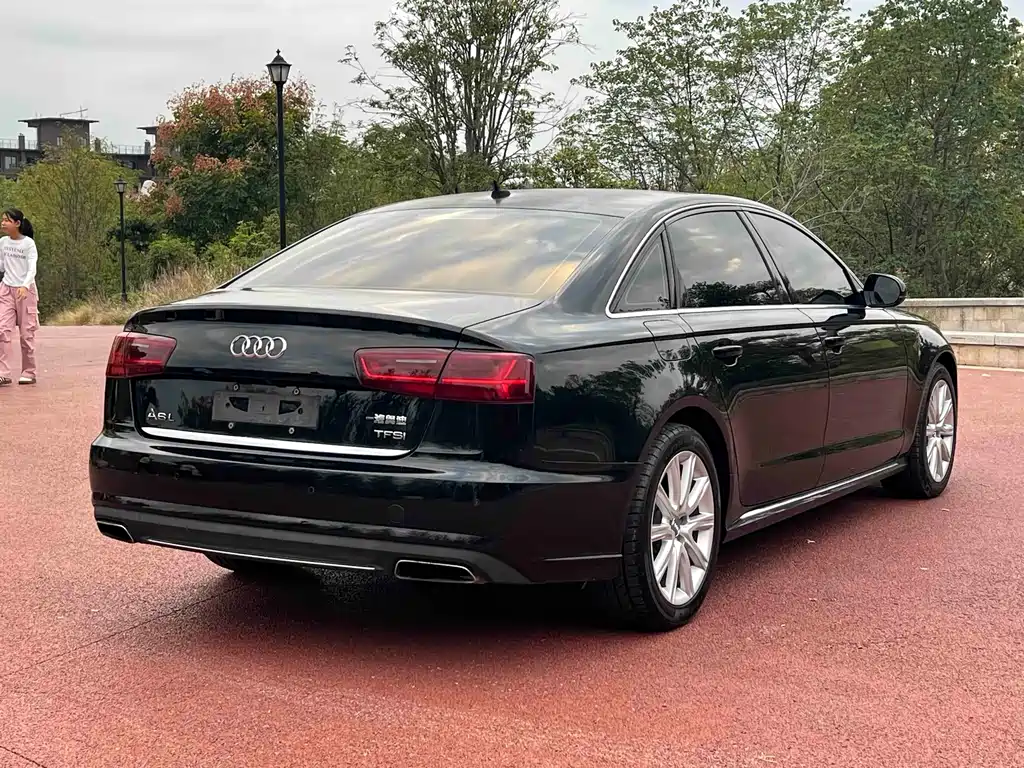 Audi A6L — фото 6