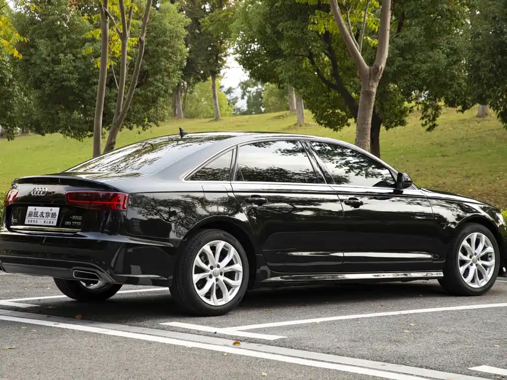 Audi A6L — фото 6